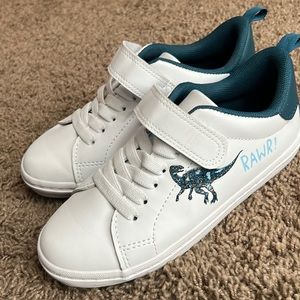 H$M dinosaur shoes
